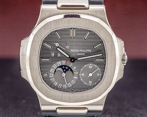 patek philippe nautilus gang reserve|Patek Philippe Nautilus movement.